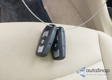 2015 BMW X1 Sdrive28I из США, поврежденный, VIN WBAVM1C50FVW58708